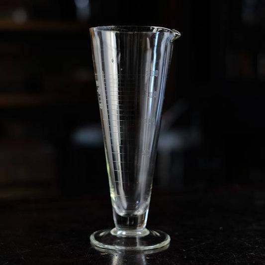 メスシリンダー 200ml