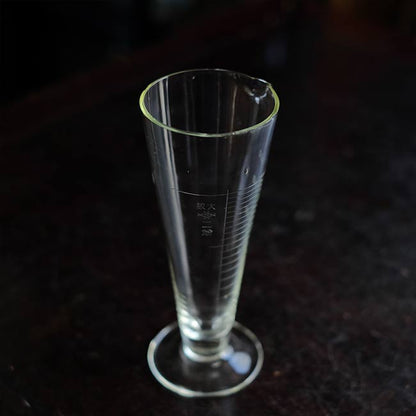 メスシリンダー 200ml