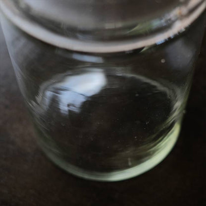 ガラスのキャニスター