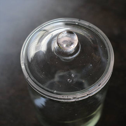 ガラスのキャニスター