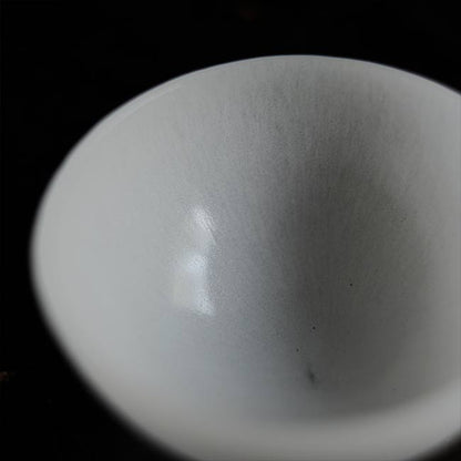 Milk glass evaporating dish