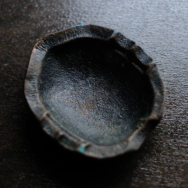 鋳物の亀の灰皿 – zakka store towi