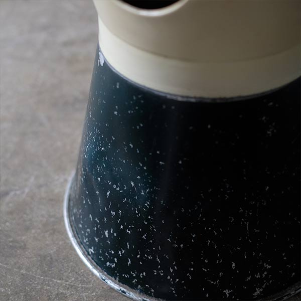 Aluminum stool with wastebasket