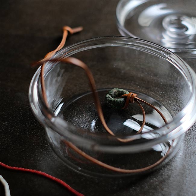 Blown glass container