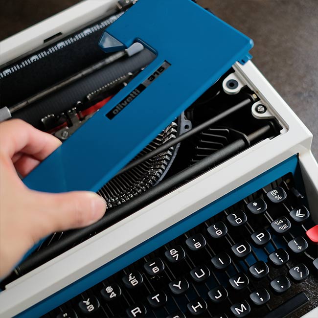 OLIVETTI 315 タイプライター