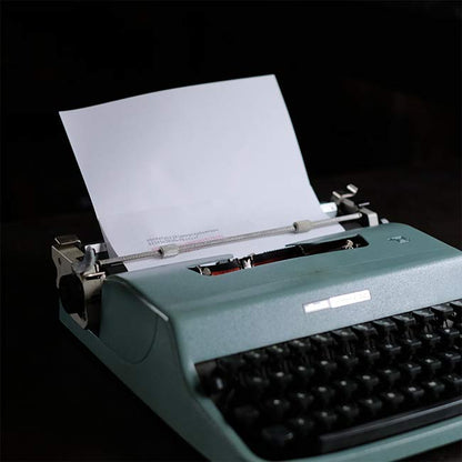 OLIVETTI Lettera 32 タイプライター