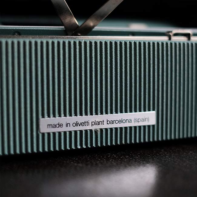 OLIVETTI Lettera 32 タイプライター