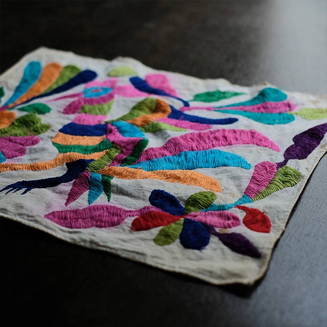 オトミ族 刺繍布