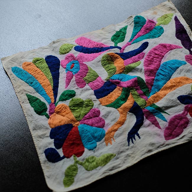 オトミ族 刺繍布