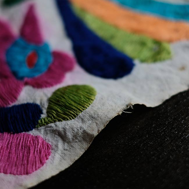 オトミ族 刺繍布