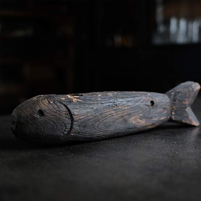 木製魚型装飾品 約60cmじざいかぎ 自在鉤の横木の魚 – zakka store towi