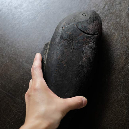 自在鉤の横木の魚