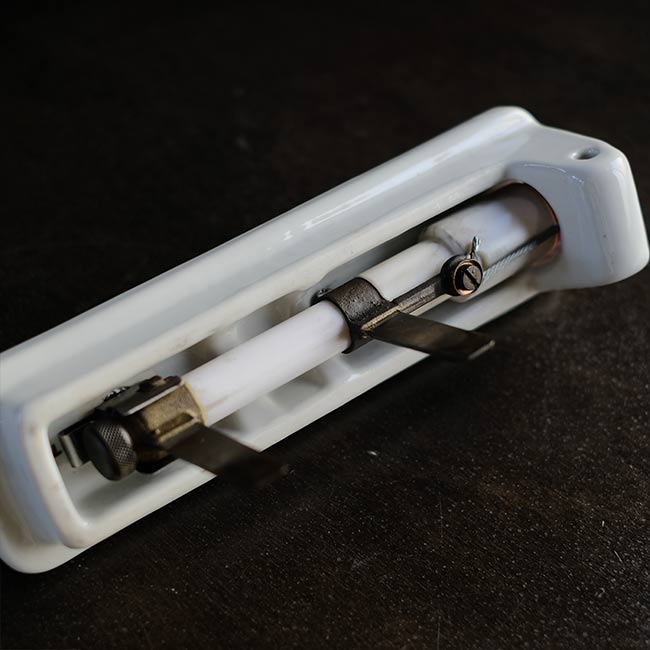 高圧カットアウト