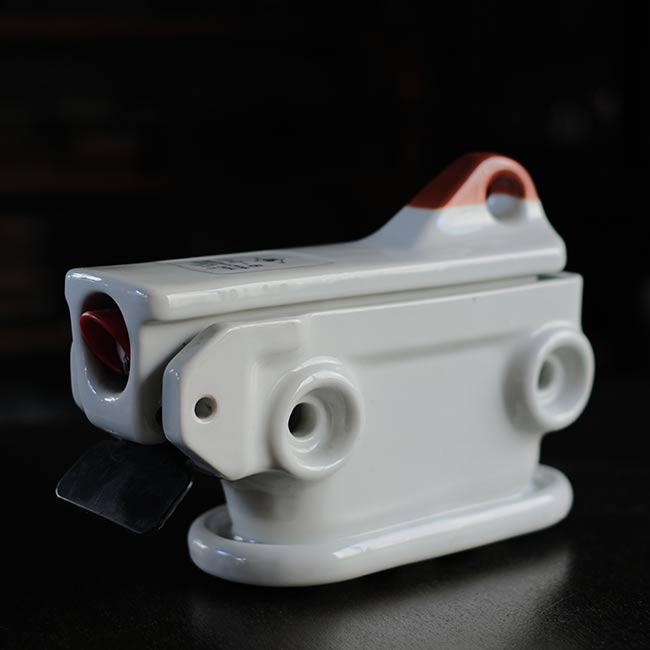 高圧カットアウト