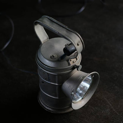 鉄道の合図灯のランプ