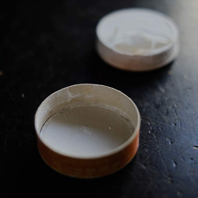 Rate powder white powder case