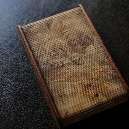 蛇腹の蓋付き文具入れ