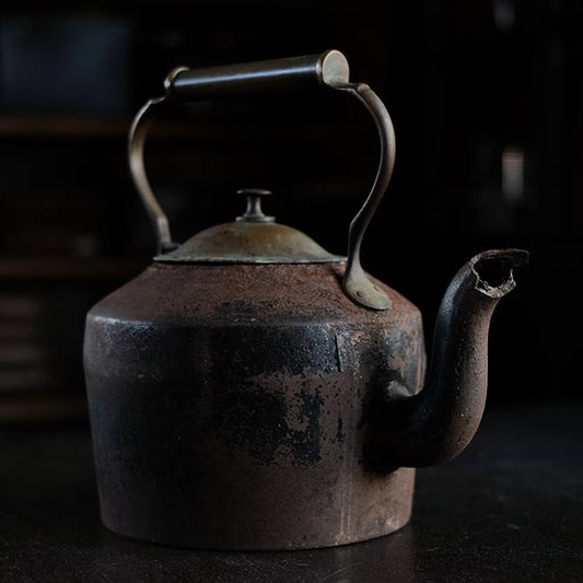 C.W.S. DUDLEY 鋳物のケトル