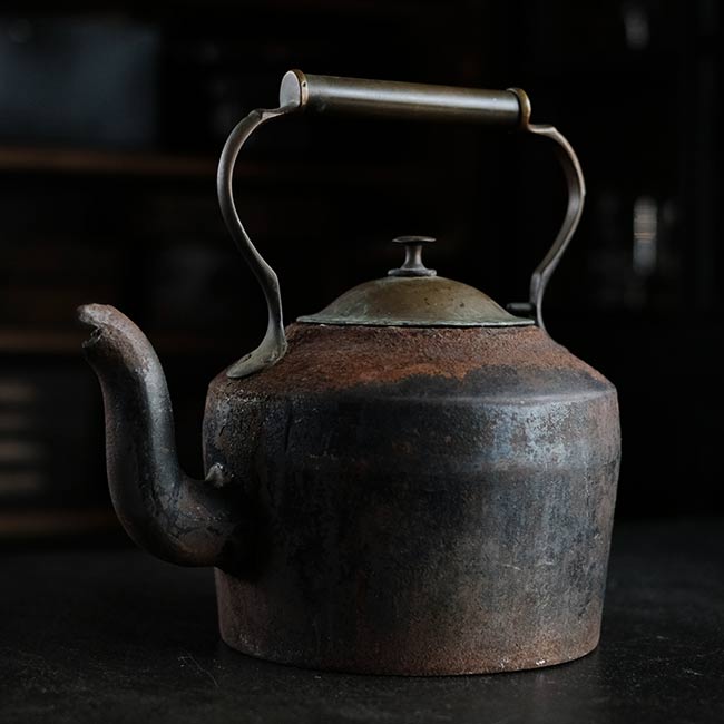 C.W.S. DUDLEY 鋳物のケトル