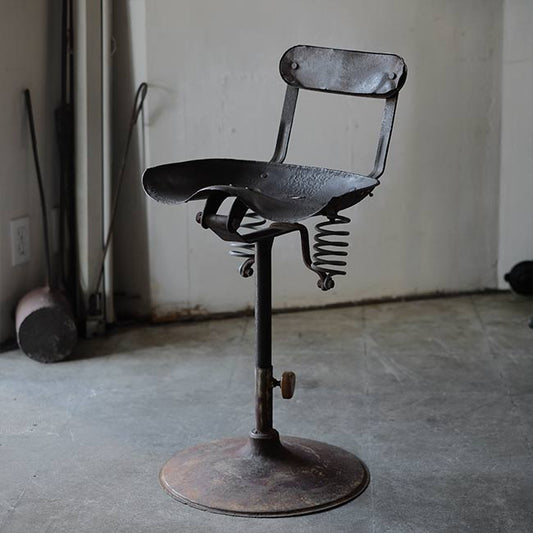 ドライバーズシートチェア