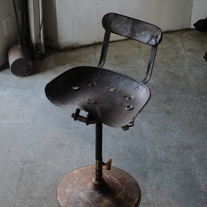 ドライバーズシートチェア