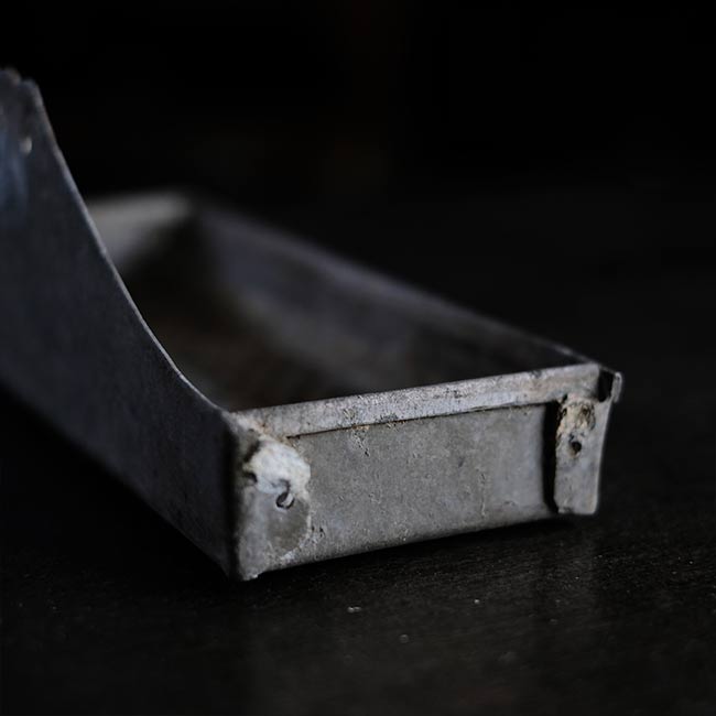 Withered tray