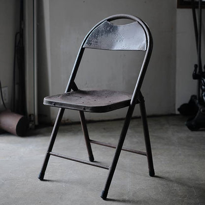 メタルの折りたたみチェア