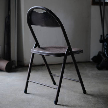 メタルの折りたたみチェア