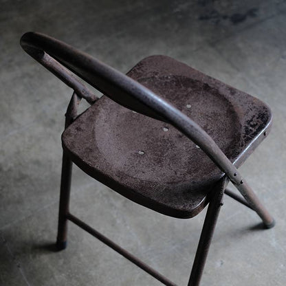 メタルの折りたたみチェア