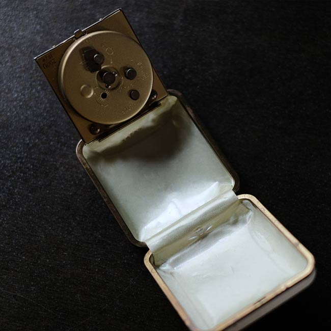 SEIKO 手巻き式のトラベルアラームクロック SEIKO 手巻き式のトラベルアラームクロック SEIKO セイコー 手巻き式