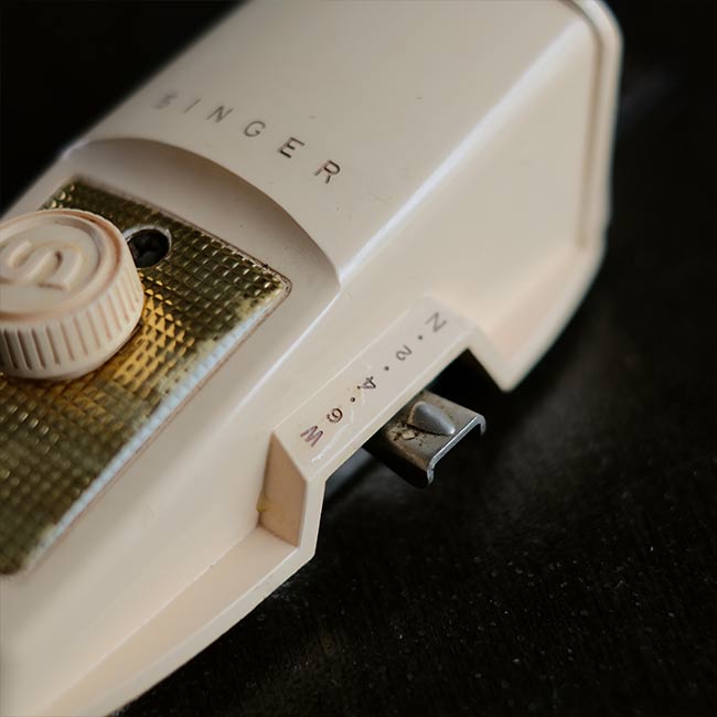 SINGER ボタンホーラー