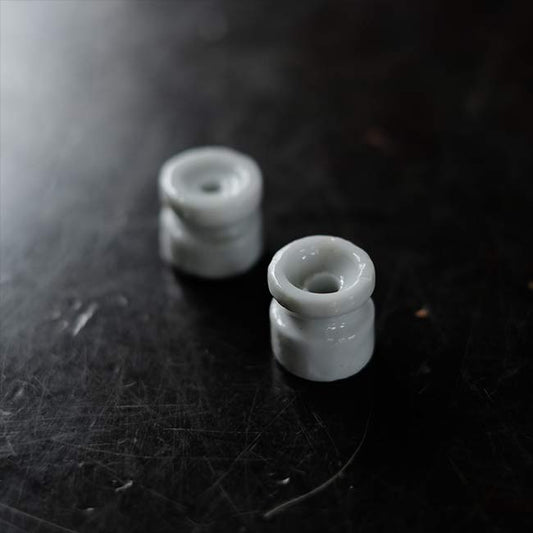 Extremely small insulators