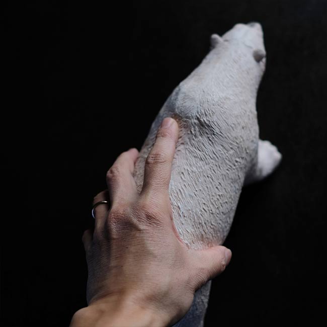 シロクマの人形