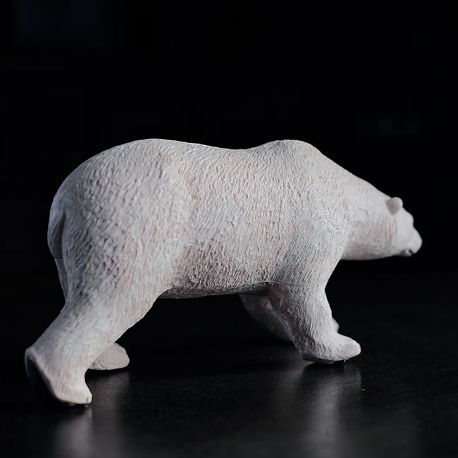 シロクマの人形