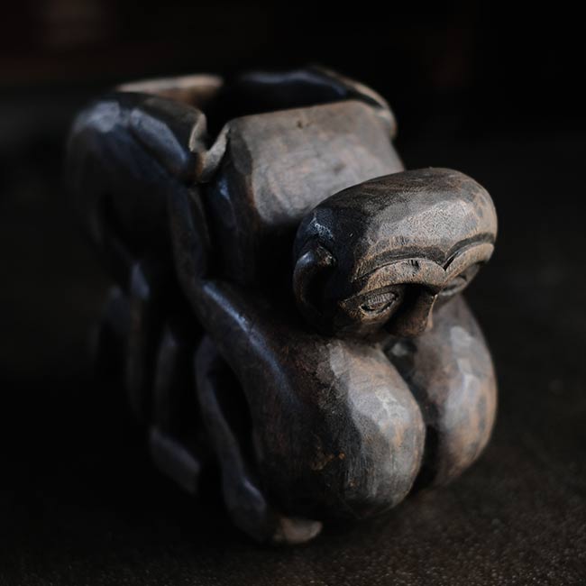 エロティック木彫り像