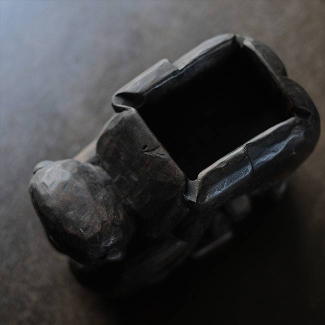 エロティック木彫り像