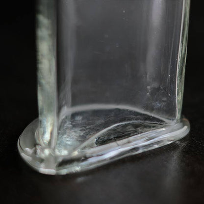 ハーフサイズの標本瓶