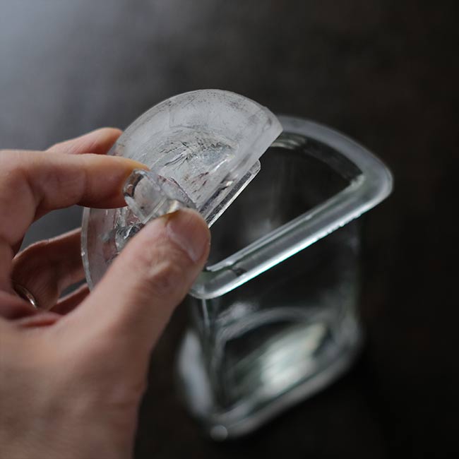 ハーフサイズの標本瓶