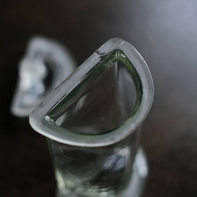 ハーフサイズの標本瓶