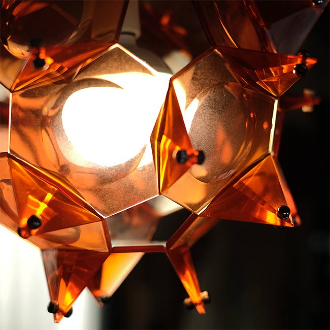 トゲトゲのペンダントライト