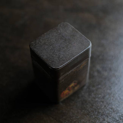 根ぎし香味屋の錆びた缶