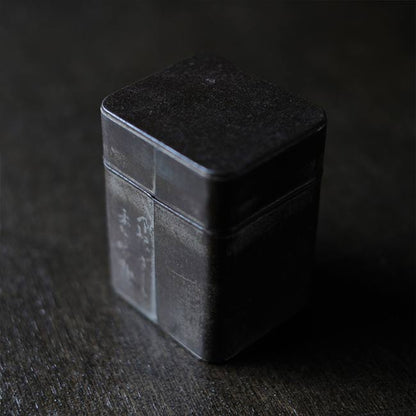 根ぎし香味屋の錆びた缶