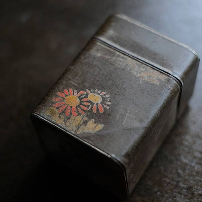 根ぎし香味屋の錆びた缶