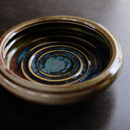 渦巻き模様の水盤