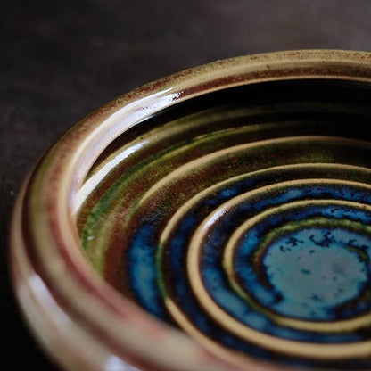 渦巻き模様の水盤