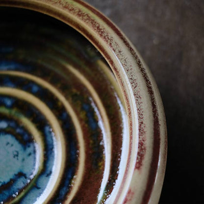 渦巻き模様の水盤