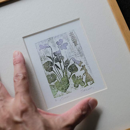 版画「立壺菫」