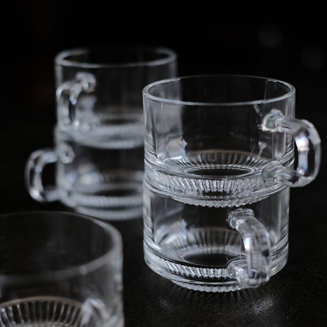 Glass cup