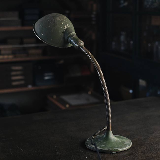 グースネックのデスクランプ – zakka store towi
