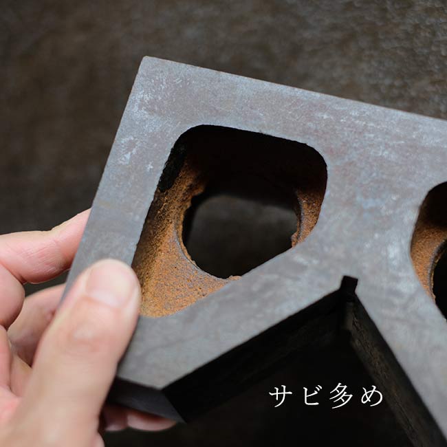 少し錆びたVブロック